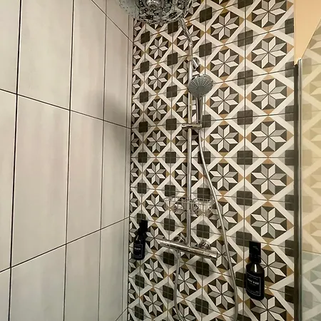 Alpennelke Family Apartman *